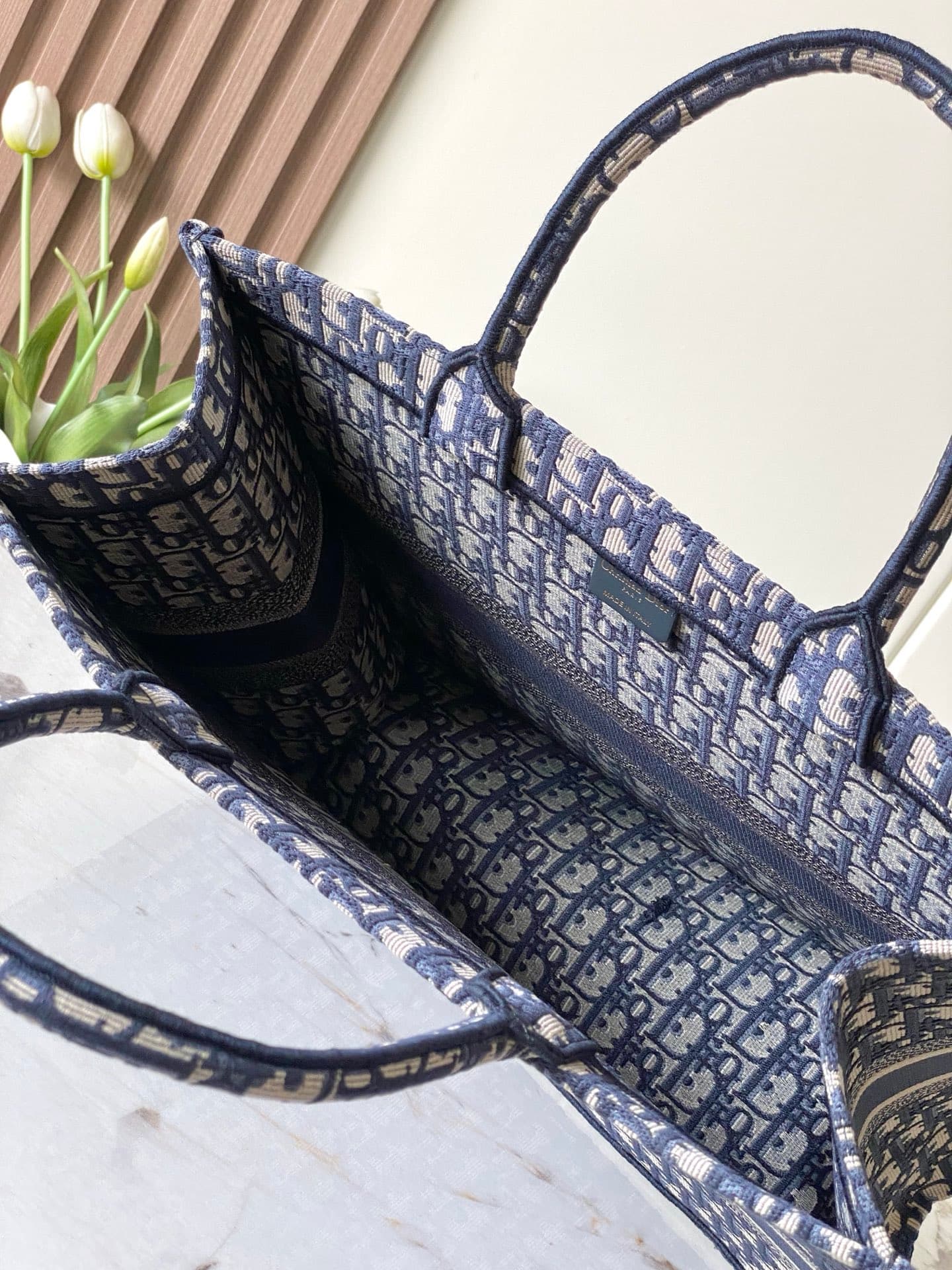 YupooPA Dior Book Tote Large Chip Id Tote Bag image 6