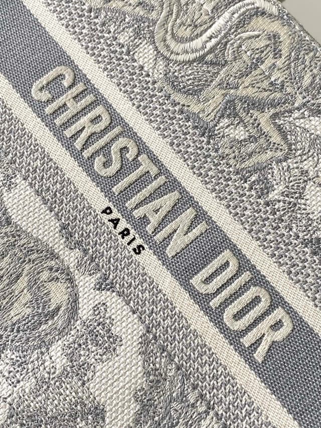 Dior Book Tote Mini Grey Oblique | Yupoo Rep Bags image 5