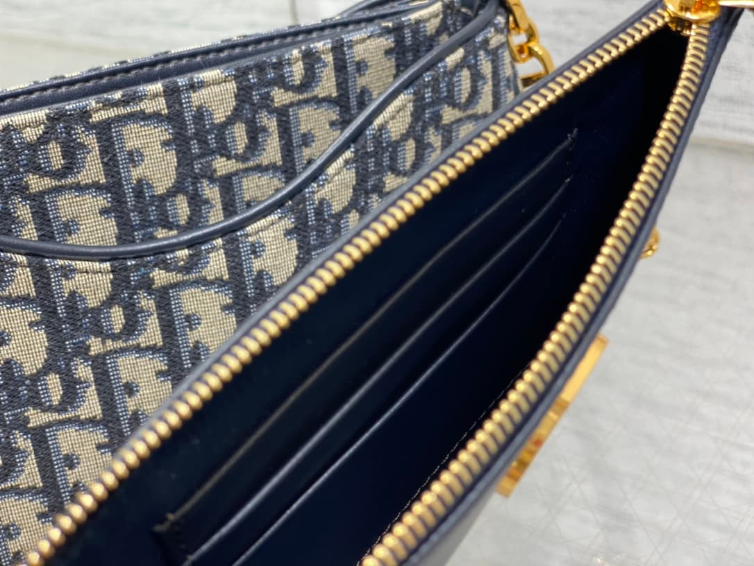 YupooPA Dior Hobo Avenue Crossbody Bag image 9