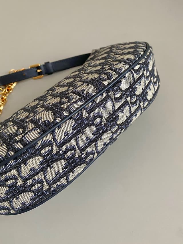 Dior Lounge Oblique Hobo Bag With Adjustable Chain | Yupoo Rep Bags image 4