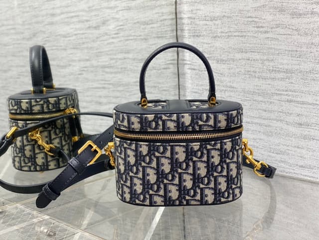 Dior Signature Vanity Case With CD Clasp | Yupoo Rep Bags image 2