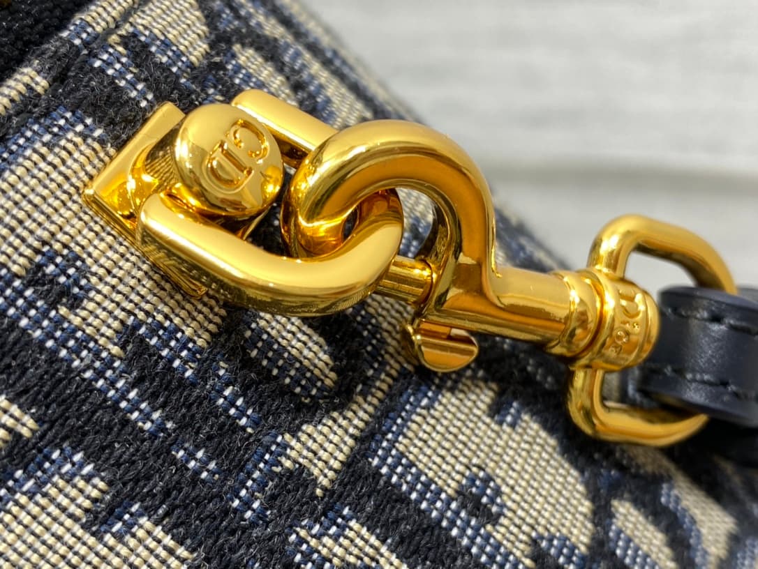 YupooPA Dior Signature Vanity Case With Cd Clasp image 6