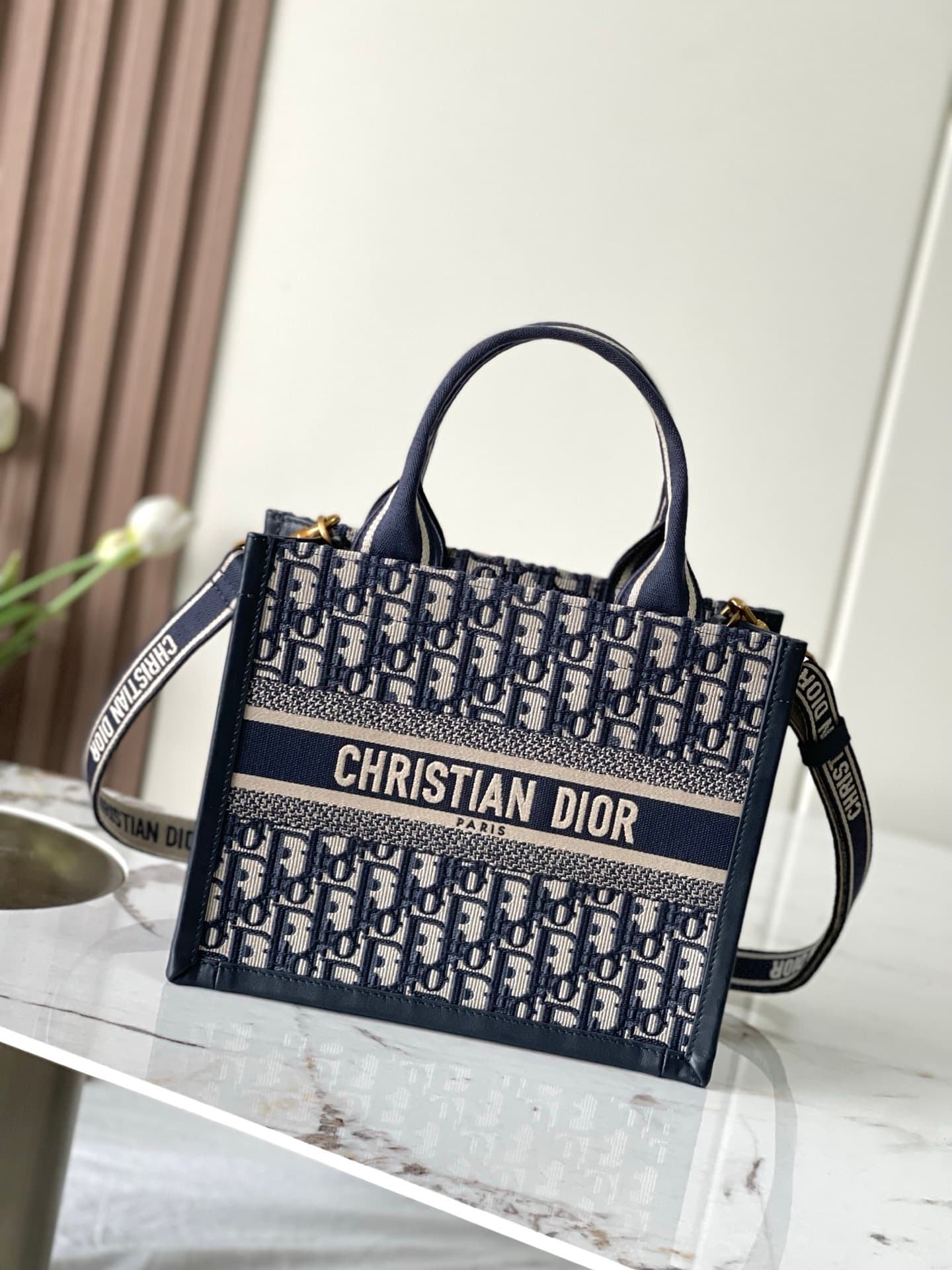 Dior Tote With Small Leather Handbag | Yupoo Rep Bags image 1
