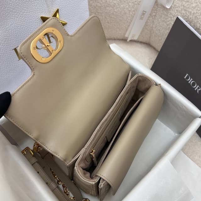 Dior New Jolie Dior Pearl Handle | Yupoo Rep Bags image 7