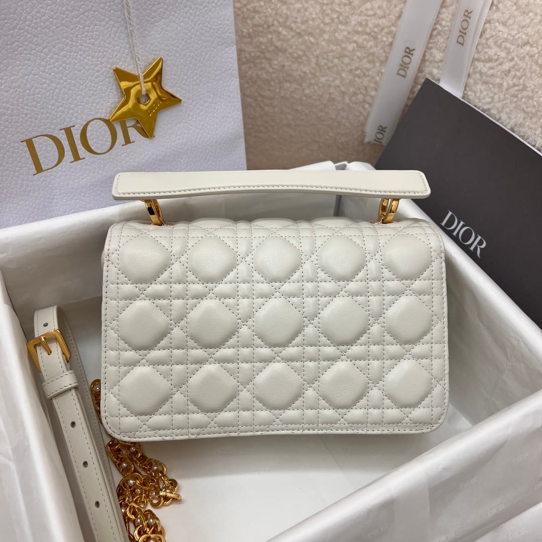 YupooPA Jolie Dior Pearl Handle Bag image 2
