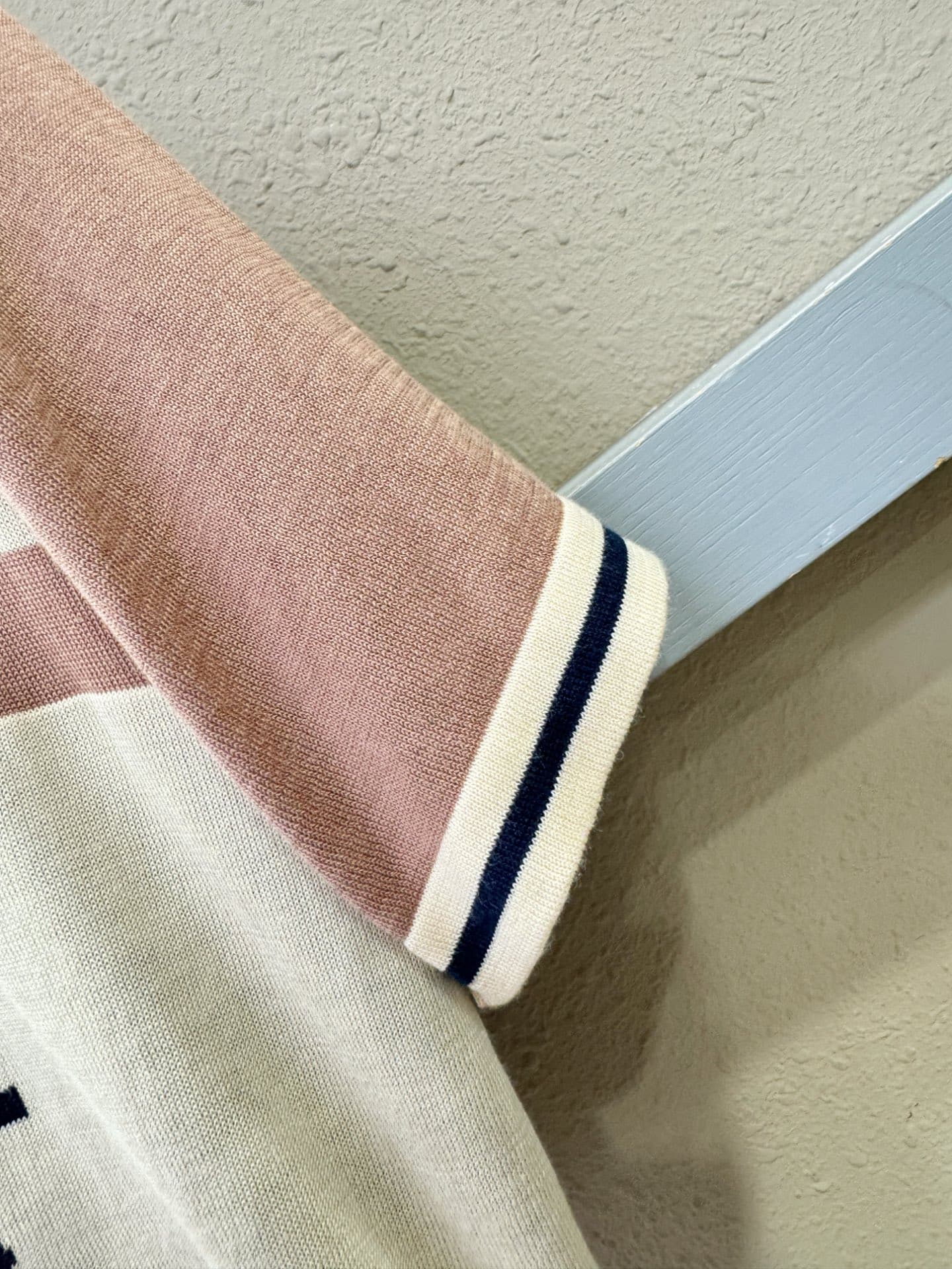 Gucci 2025 - Silk Short Sleeve Shirt 👕 image 8