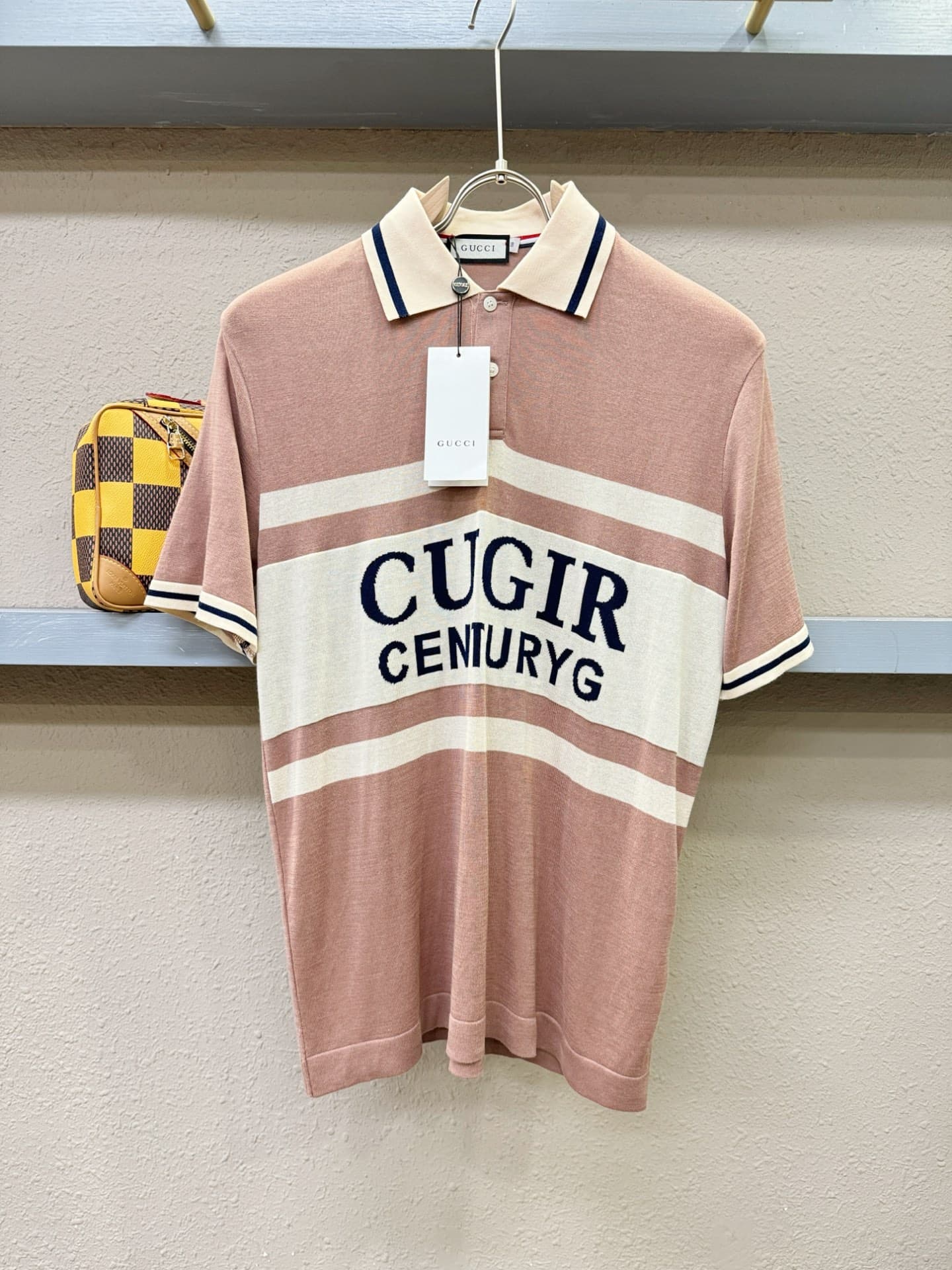 Gucci 2025 - Silk Short Sleeve Shirt | Yupoo Rep Clothing image 1
