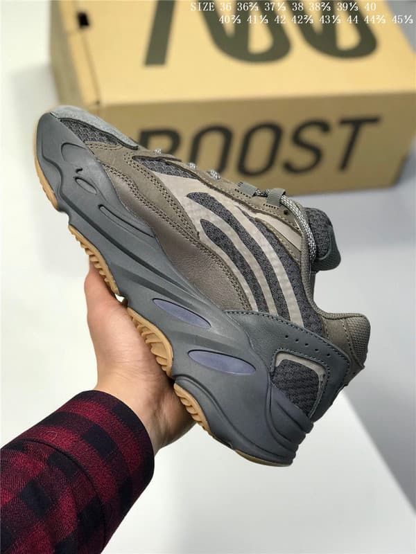 YupooPA Shoes: Adidas Yeezy 700 image 5