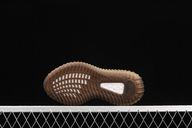 Yeezy 350 Boost V2 | Yupoo Rep Sneakers (Ref 621) image 3