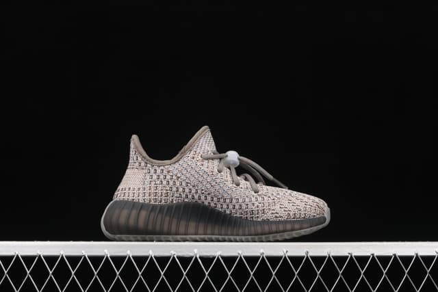 Yeezy 350 Boost V2 | Yupoo Rep Sneakers (Ref 610) image 2