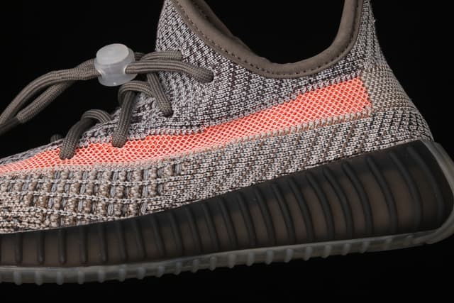 Yeezy 350 Boost V2 | Yupoo Rep Sneakers (Ref 610) image 9
