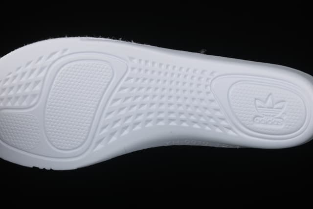 Yeezy 350 Boost V2 | Yupoo Rep Sneakers (Ref 564) image 13