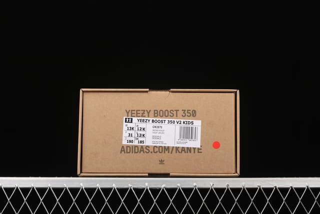 Yeezy 350 Boost V2 | Yupoo Rep Sneakers (Ref 573) image 6