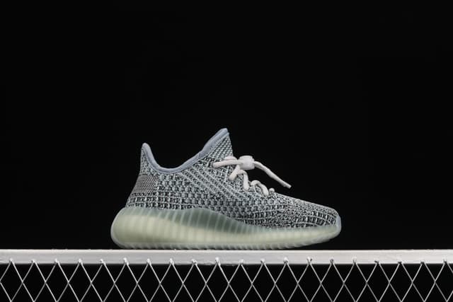 Yeezy 350 Boost V2 | Yupoo Rep Sneakers (Ref 554) image 2