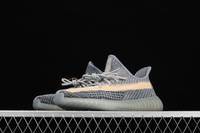 Yeezy 350 Boost V2 | Yupoo Rep Sneakers image 4