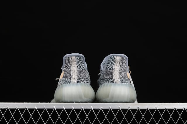 Yeezy 350 Boost V2 | Yupoo Rep Sneakers image 5