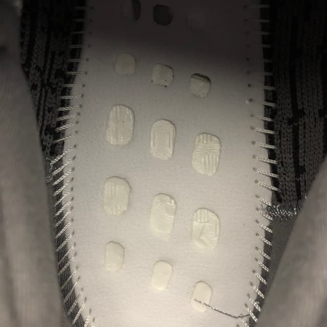 Yeezy 350 V2 | Yupoo Rep Sneakers (Ref 575) image 15