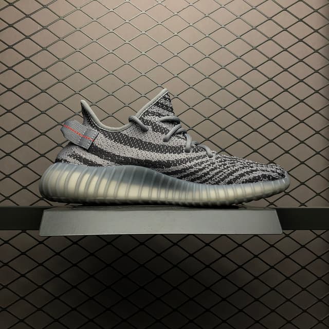 Yeezy 350 V2 | Yupoo Rep Sneakers (Ref 575) image 3