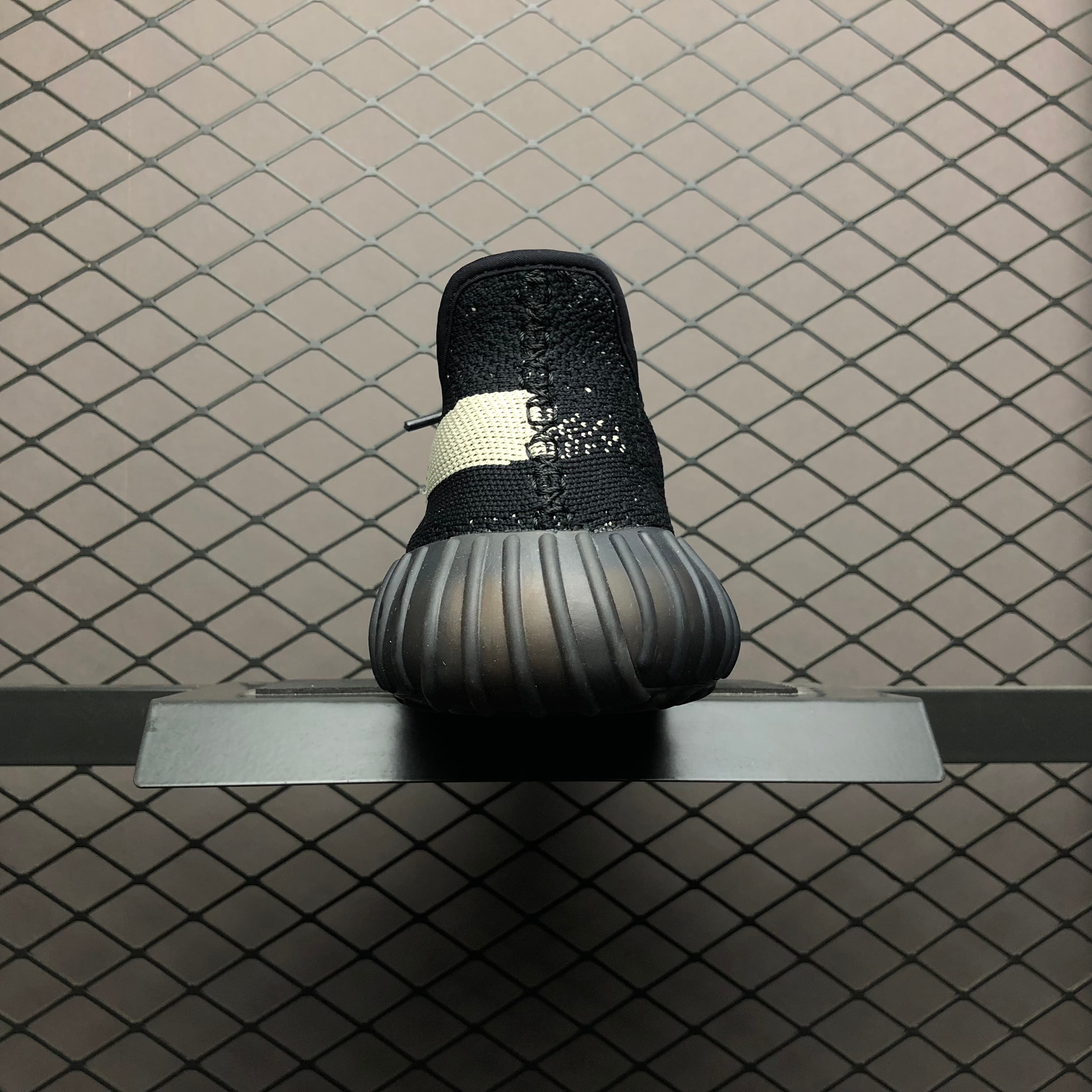 YupooPA Shoes: Premium Yeezy Yupoo Sneakers image 2