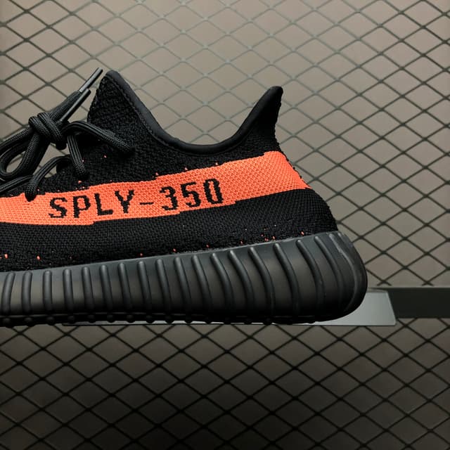 Yeezy 350 V2 | Yupoo Rep Sneakers (Ref 569) image 4