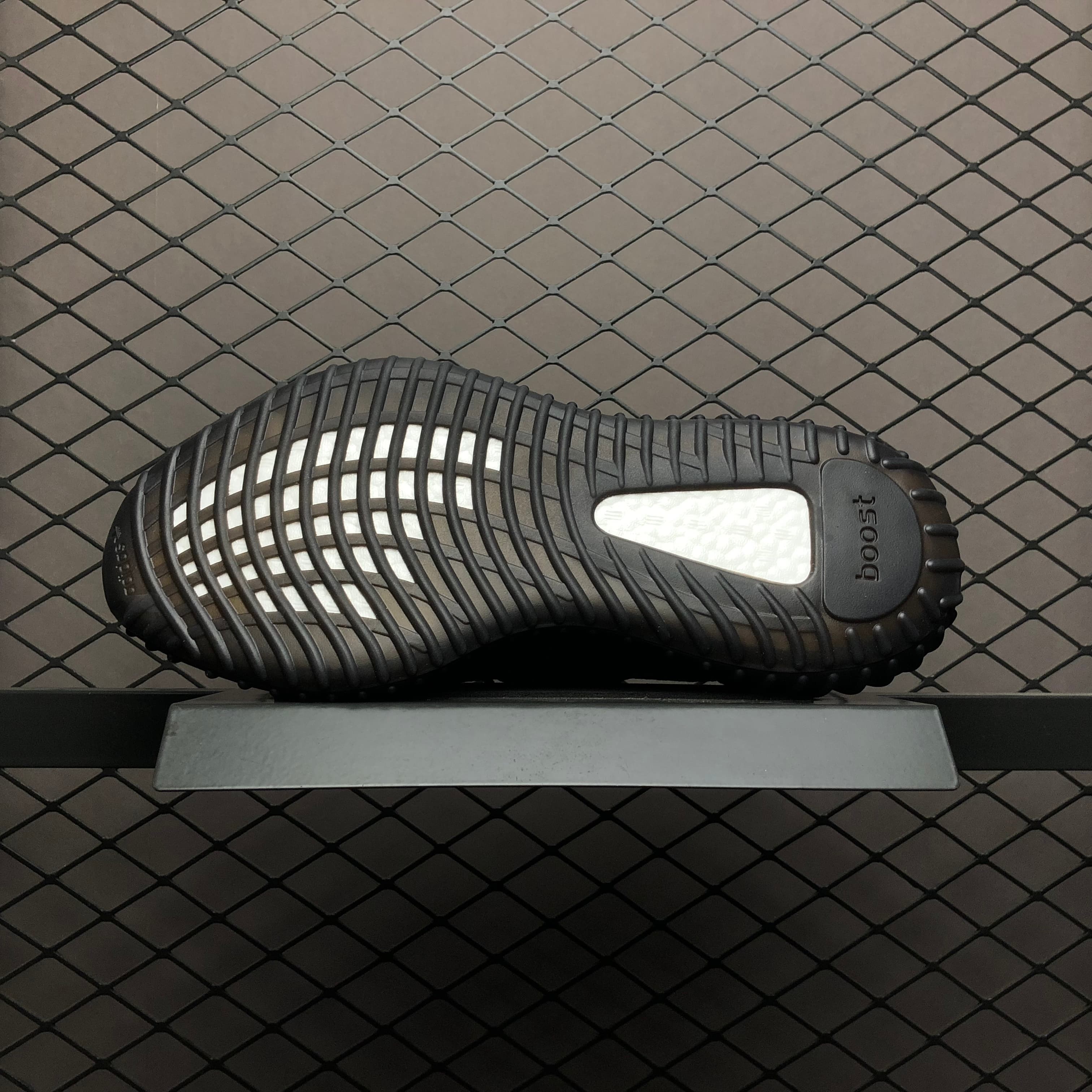 YupooPA Shoes: Premium Yeezy Yupoo Sneakers image 5