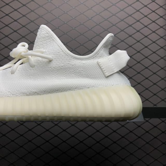 Yeezy 350 V2 | Yupoo Rep Sneakers (Ref 553) image 4