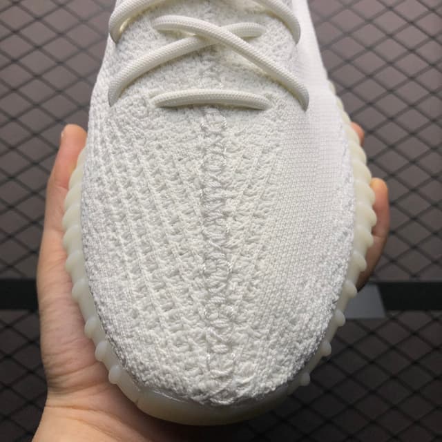 Yeezy 350 V2 | Yupoo Rep Sneakers (Ref 553) image 8