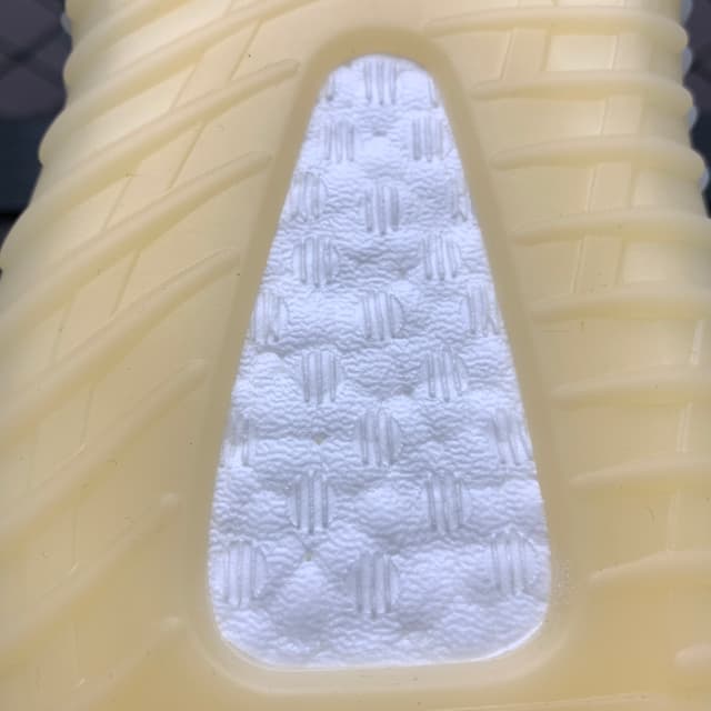 Yeezy 350 V2 | Yupoo Rep Sneakers (Ref 560) image 14