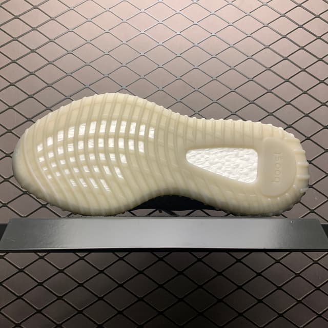 Yeezy 350 V2 | Yupoo Rep Sneakers (Ref 623) image 5