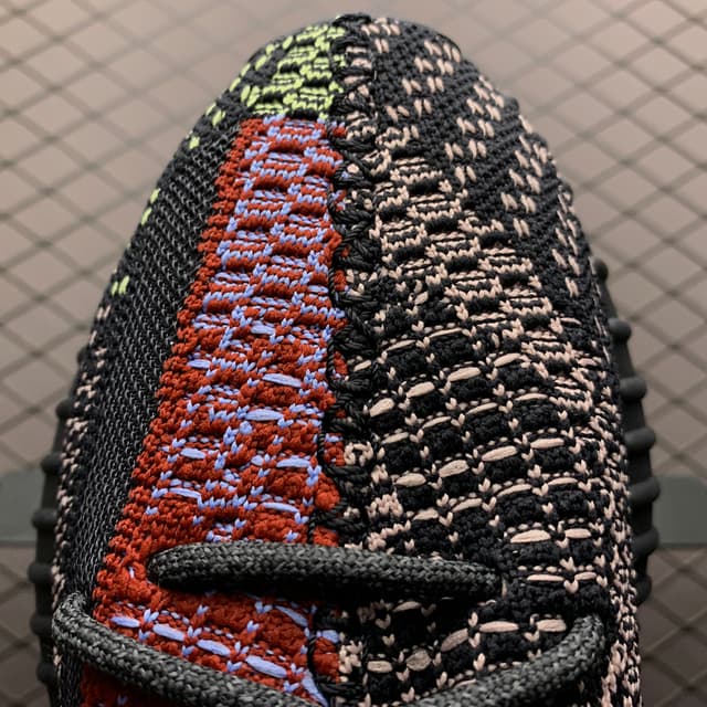 Yeezy 350 V2 | Yupoo Rep Sneakers (Ref 567) image 7