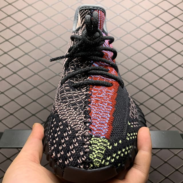 Yeezy 350 V2 | Yupoo Rep Sneakers (Ref 567) image 8