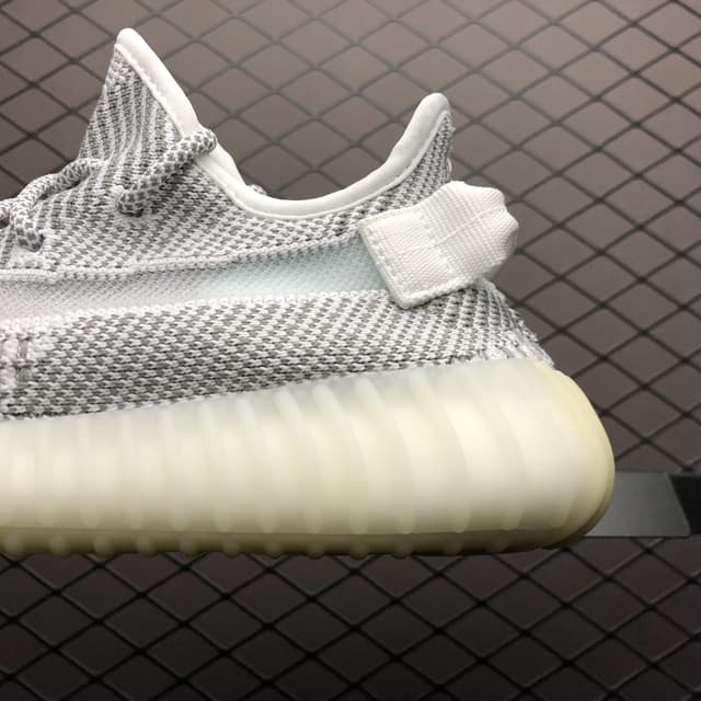 Yeezy 350 V2 | Yupoo Rep Sneakers (Ref 608) image 5