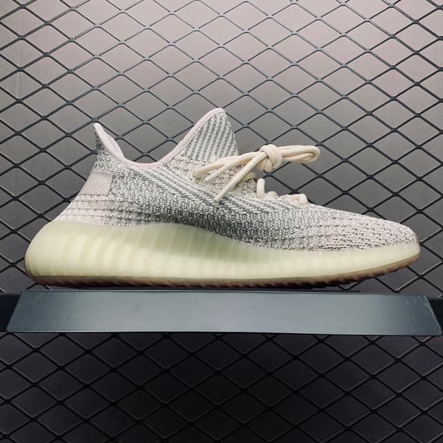 Yeezy 350 V2 | Yupoo Rep Sneakers (Ref 556) image 4
