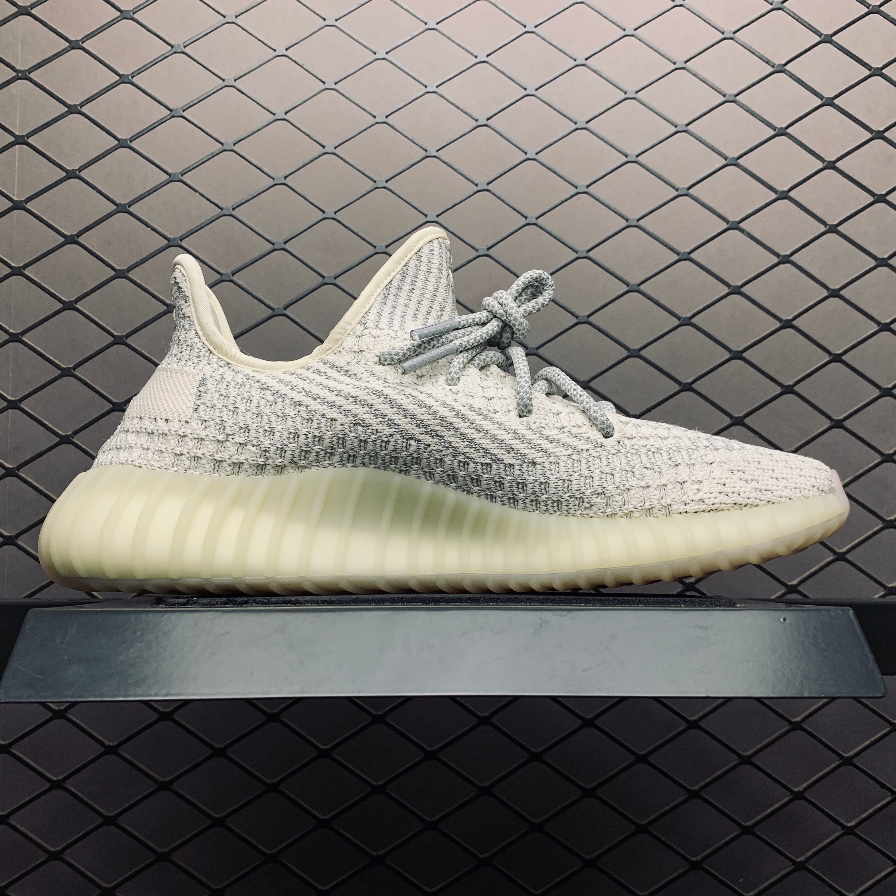 YupooPA Shoes: Premium Yeezy Yupoo Sneakers image 4