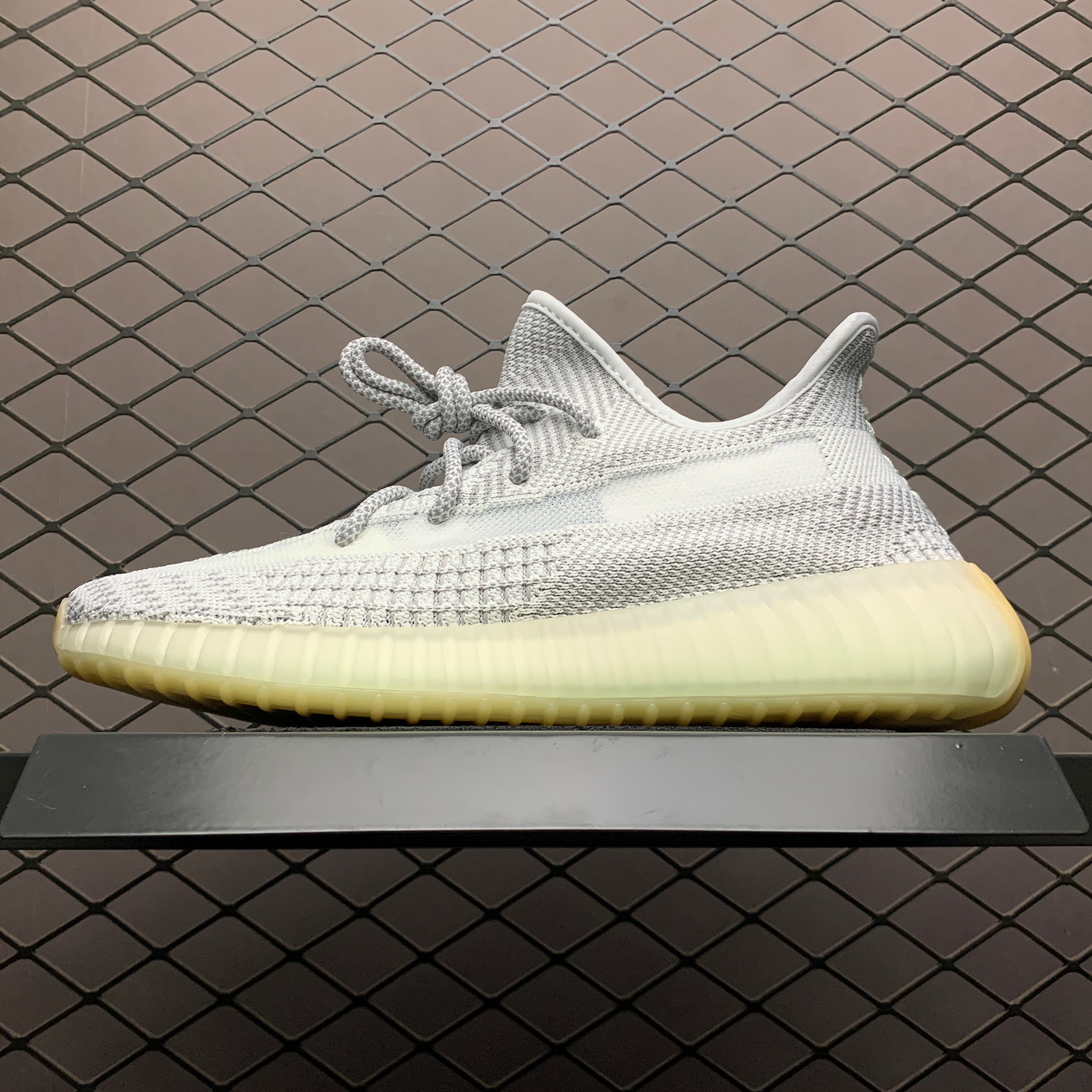 YupooPA Shoes: Premium Yeezy Yupoo Sneakers image 1