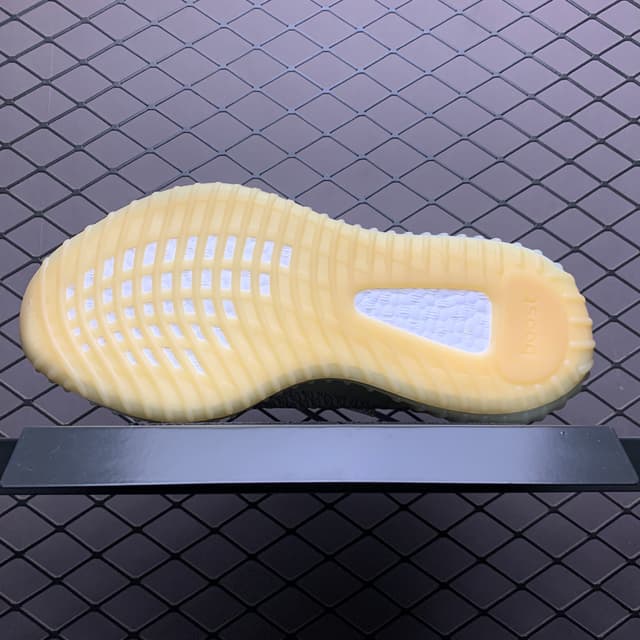 Yeezy 350 V2 | Yupoo Rep Sneakers (Ref 585) image 5