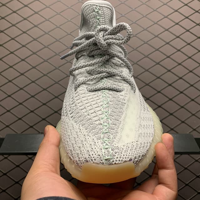 Yeezy 350 V2 | Yupoo Rep Sneakers (Ref 585) image 8
