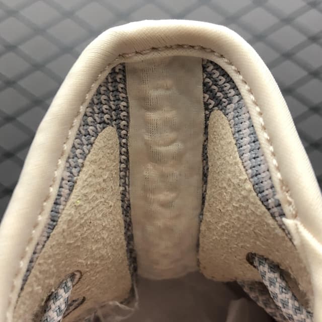 Yeezy 350 V2 | Yupoo Rep Sneakers (Ref 633) image 11