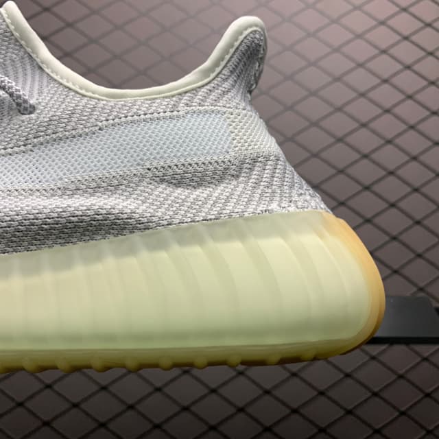 Yeezy 350 V2 | Yupoo Rep Sneakers (Ref 591) image 5