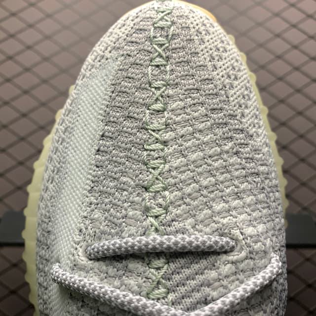 Yeezy 350 V2 | Yupoo Rep Sneakers (Ref 591) image 8