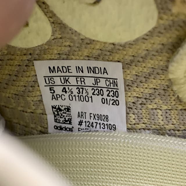 Yeezy 350 V2 | Yupoo Rep Sneakers (Ref 618) image 10