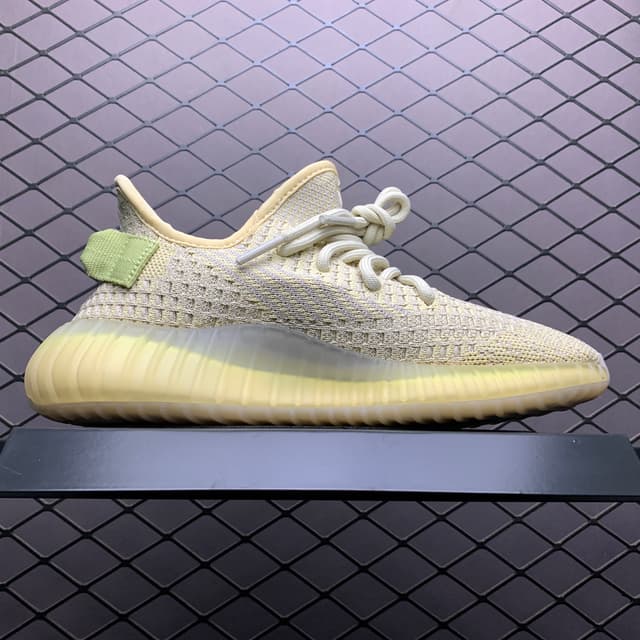 Yeezy 350 V2 | Yupoo Rep Sneakers (Ref 618) image 3