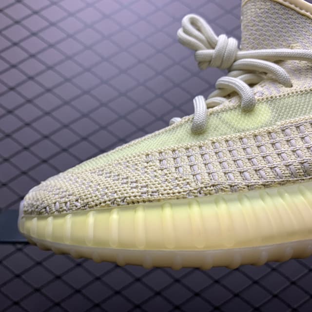 Yeezy 350 V2 | Yupoo Rep Sneakers (Ref 618) image 6