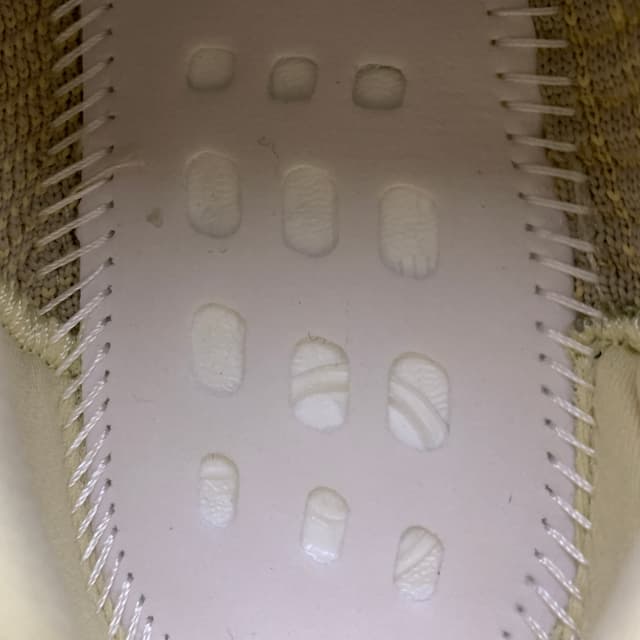 Yeezy 350 V2 | Yupoo Rep Sneakers (Ref 618) image 9