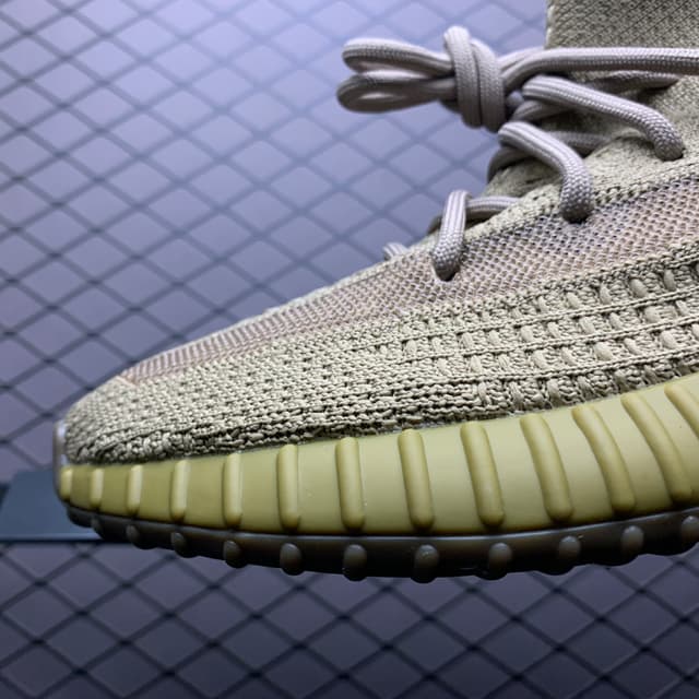 Yeezy 350 V2 | Yupoo Rep Sneakers (Ref 558) image 6