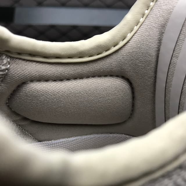 Yeezy 350 V2 | Yupoo Rep Sneakers (Ref 576) image 10