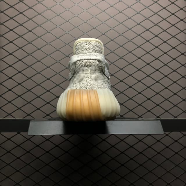 Yeezy 350 V2 | Yupoo Rep Sneakers (Ref 576) image 2