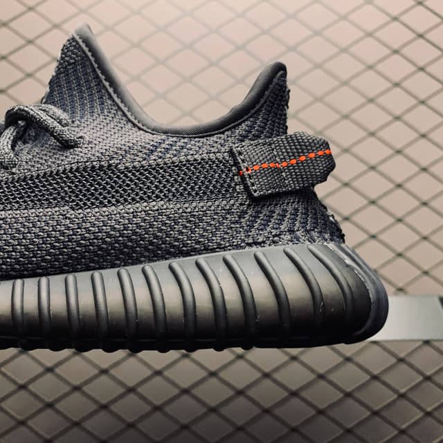 Yeezy 350 V2 | Yupoo Rep Sneakers (Ref 599) image 5
