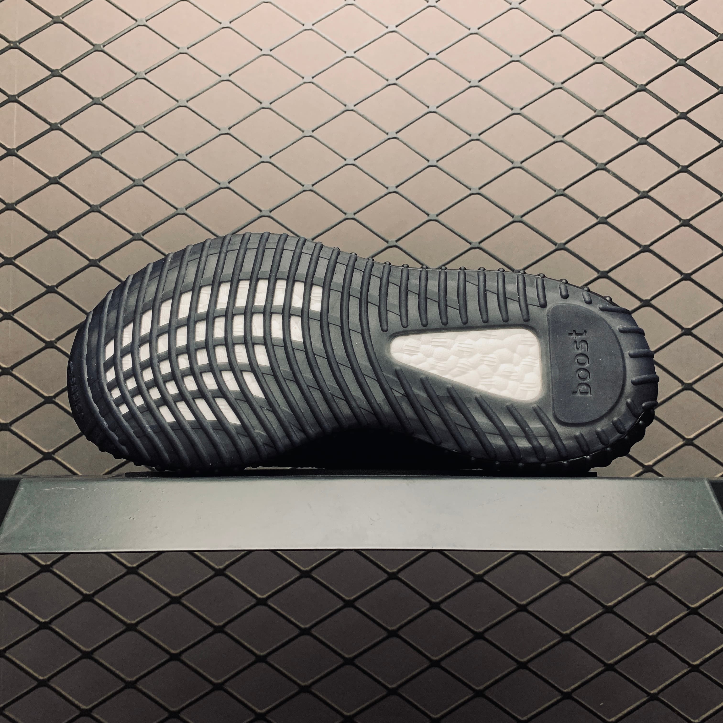 YupooPA Shoes: Premium Yeezy Yupoo Sneakers image 6