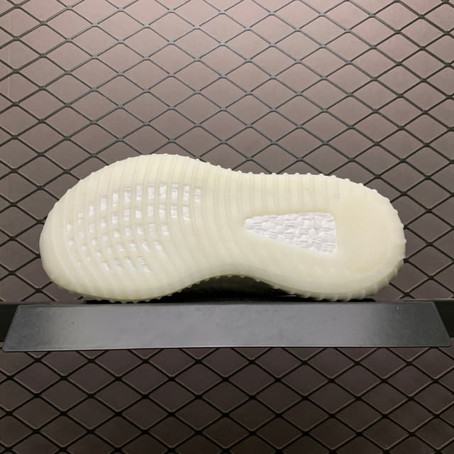 Yeezy 350 V2 | Yupoo Rep Sneakers (Ref 559) image 5